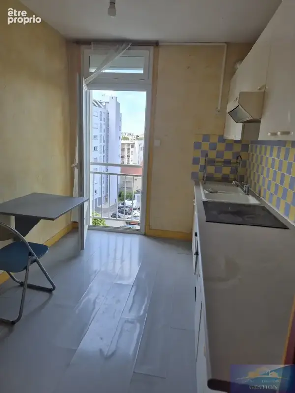 Appartement t3 / garage privatif / plein coeur de la ville - photo 4