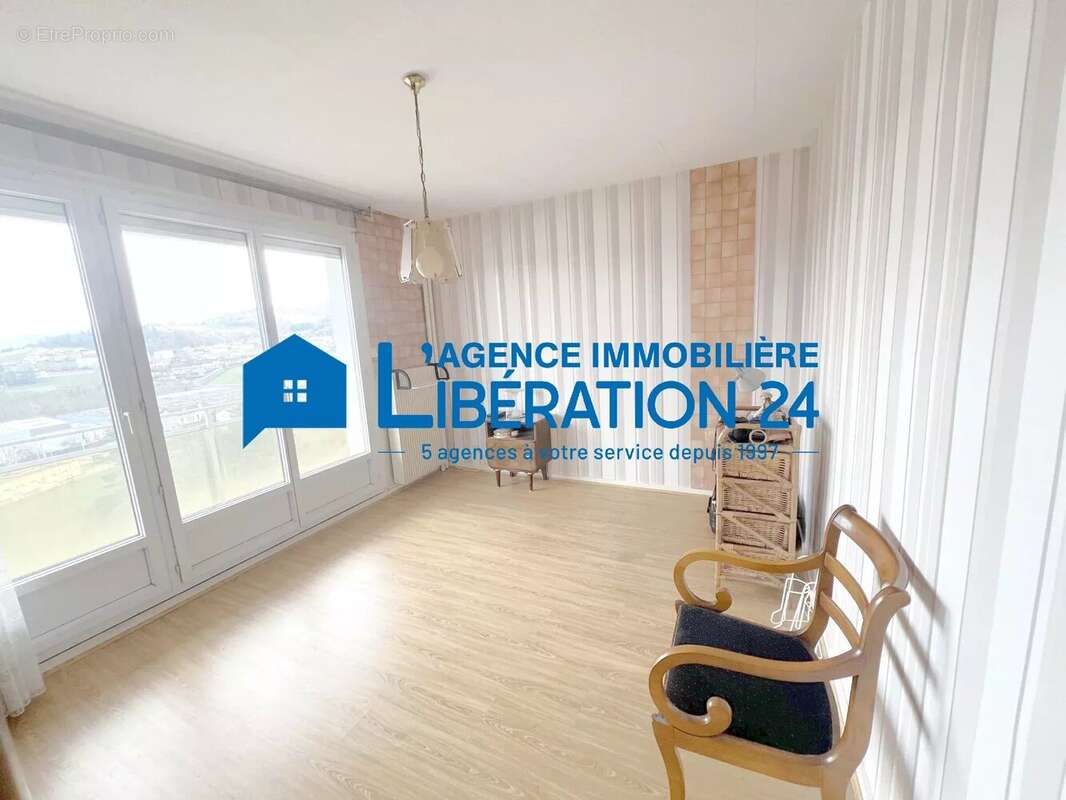 Appartement T5 95m² Balcons Terasse Ascenseur Garage Cave - photo 9