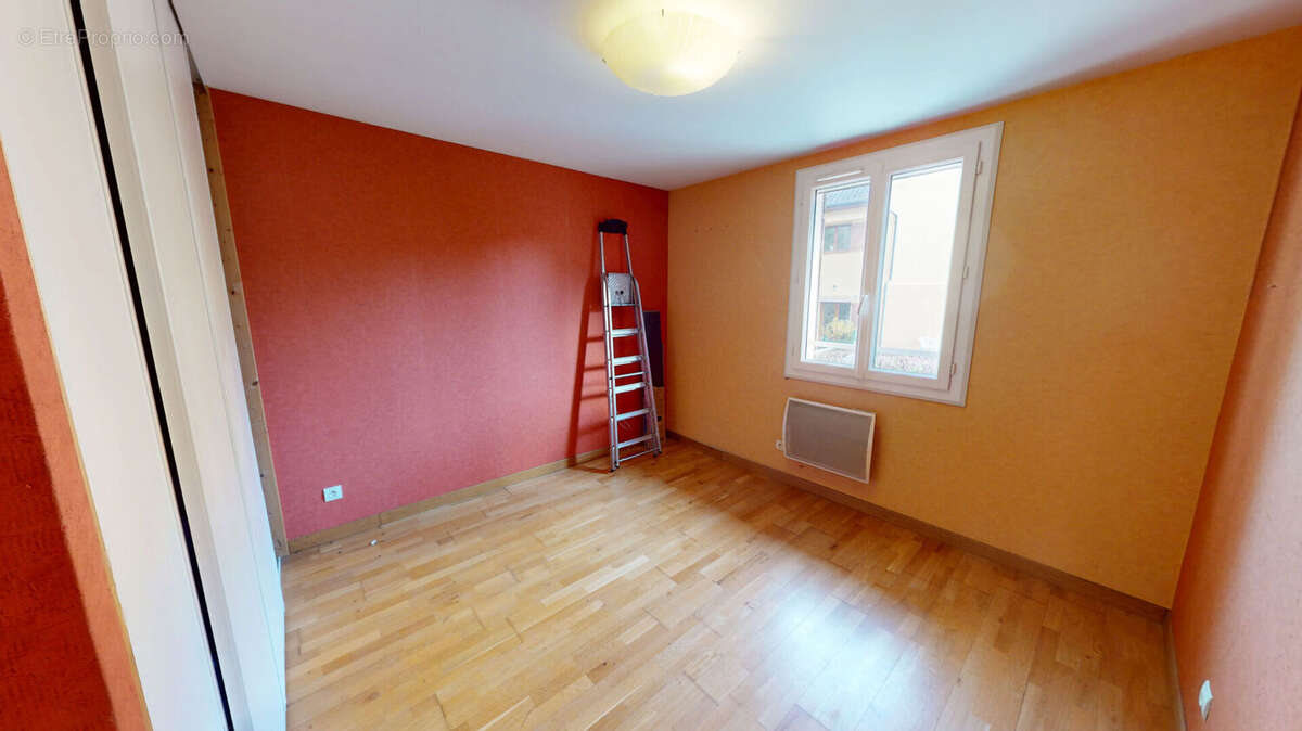 Maison à CHAPAREILLAN