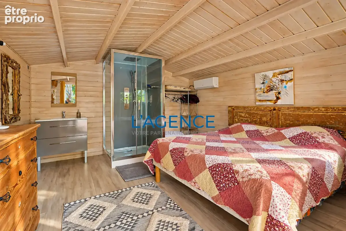 Villa de 171 m2 avec piscine et jardin arboré de 5202 m2 au calme - photo 14