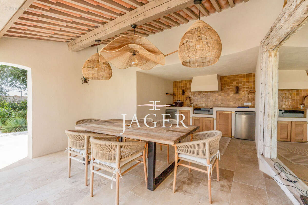 Maison 240 m² à Sainte-Maxime  - photo 9