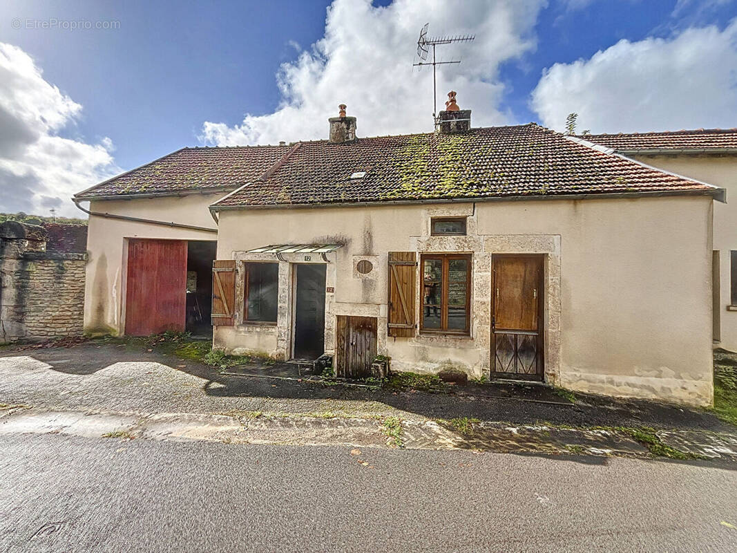 Maison à RECEY-SUR-OURCE
