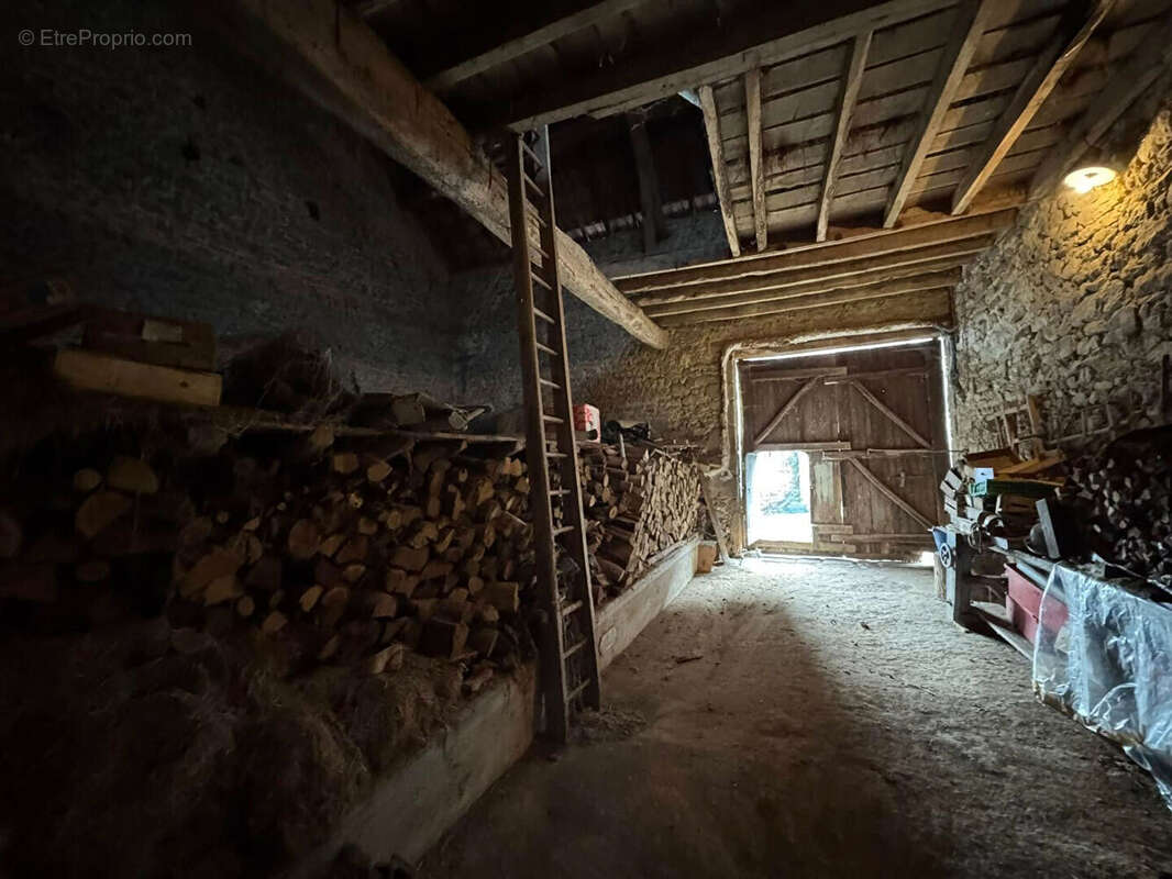 Maison à BESSINES-SUR-GARTEMPE