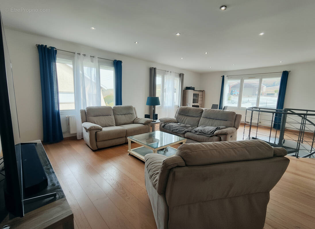 Maison à MAILLY-CHAMPAGNE