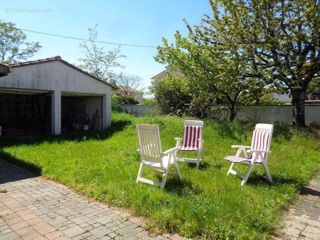 Maison à vendre SAUJON (17) 12 pièces 210m2 parcelle 700m2(deux habitations possibles) - photo 13