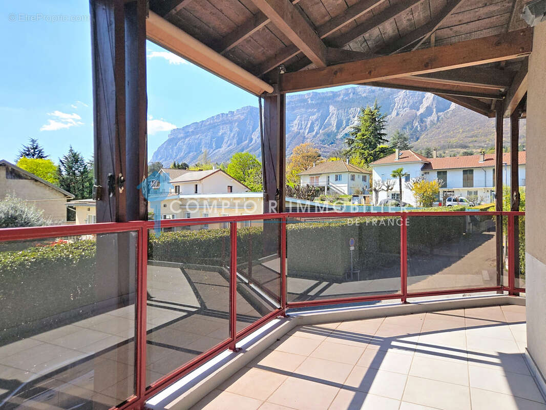 Appartement à SAINT-ISMIER