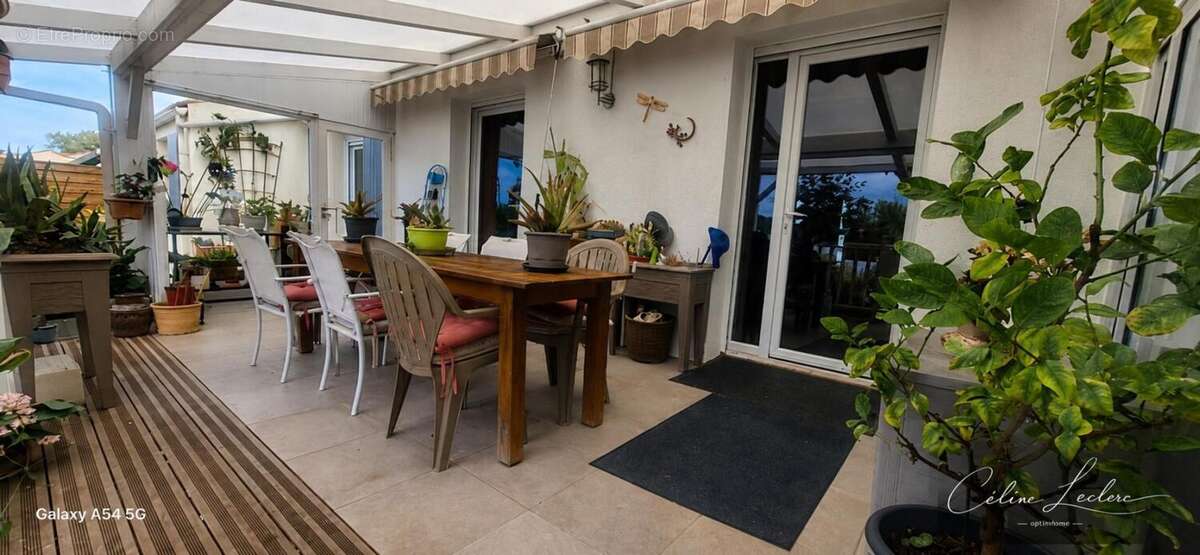 Maison individuelle - 120m2 - T5 avec piscine à Andilly (17) - photo 15