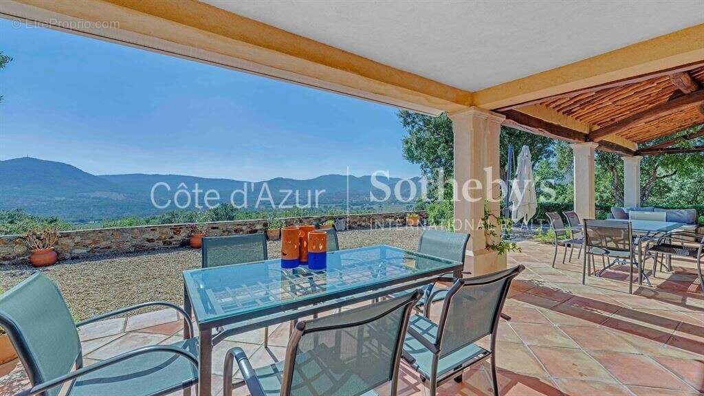 Maison à PLAN-DE-LA-TOUR