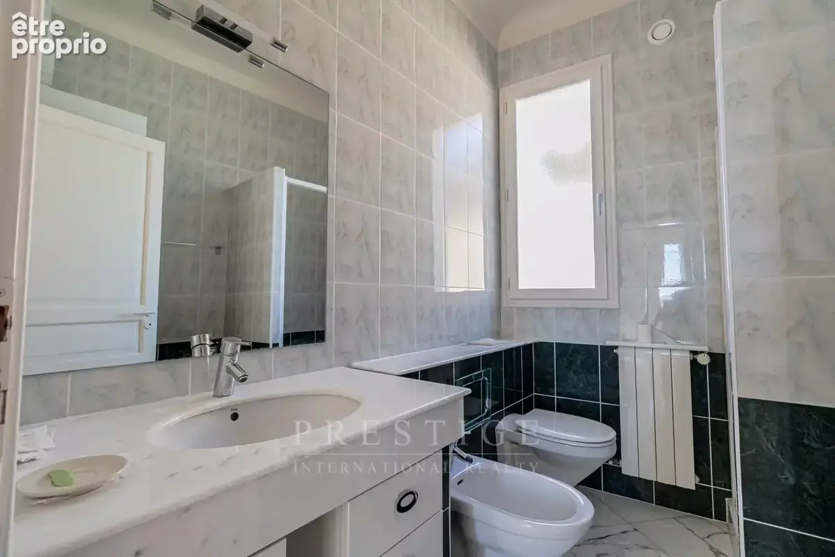 Juan les pins, maison avec 3 appartements loués, 3 terrasses, grenier - photo 7
