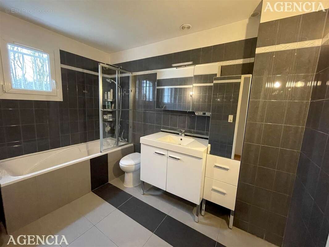 Maison à EMERAINVILLE