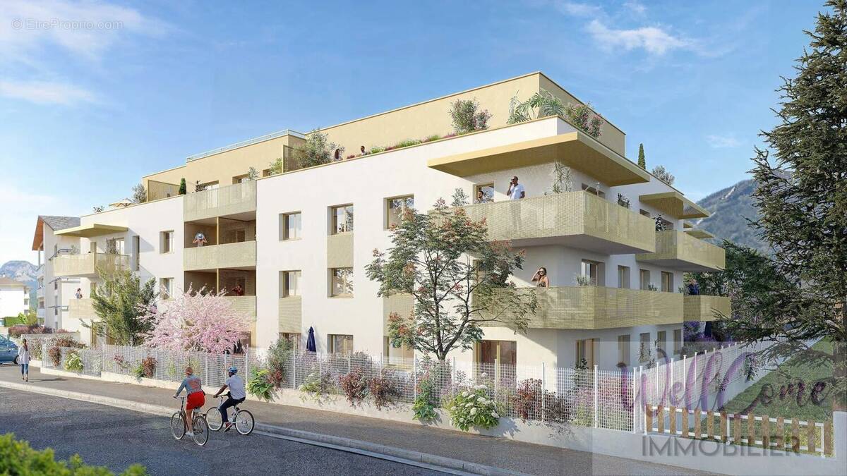 Appartement à CHALLES-LES-EAUX