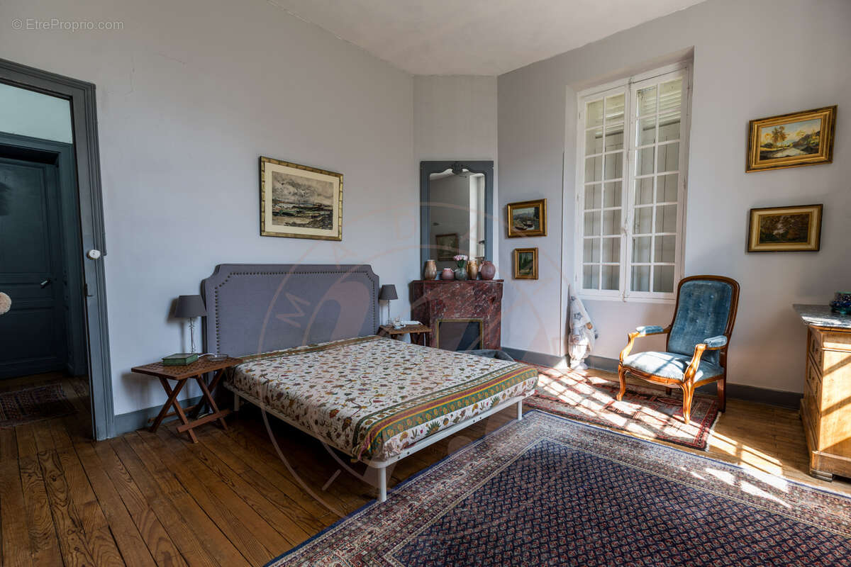 Maison à CAMPAGNE