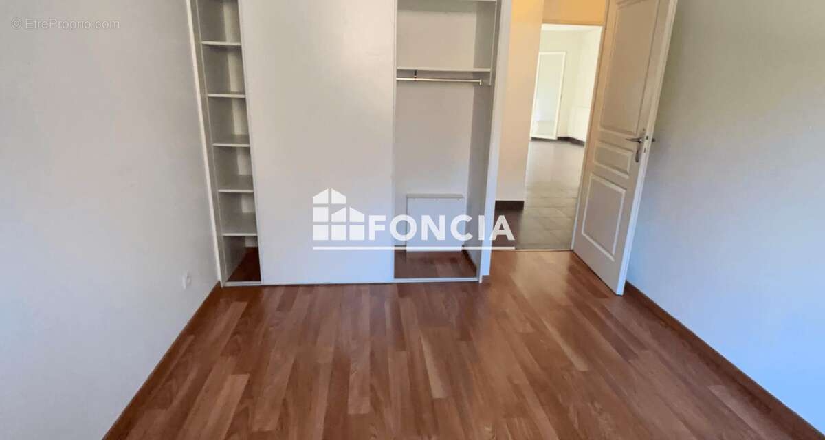 À vendre ,Spacieux T4 dans résidence recherchée avec vue exceptionnelle sur Belledonne - photo 16