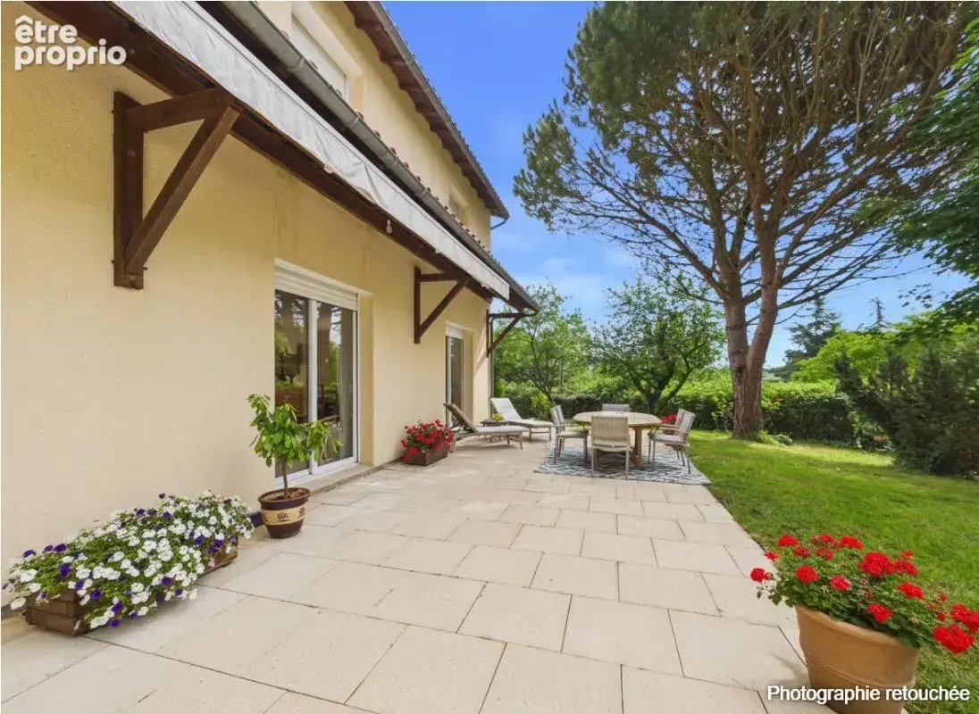 Maison à Ligugé de 230 m2 , 4 chambres +1 studio indépendant, jardin, garage - photo 16