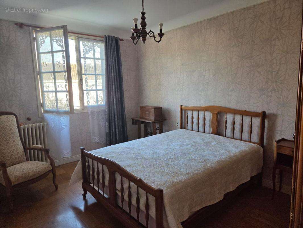 Maison à COULOUNIEIX-CHAMIERS