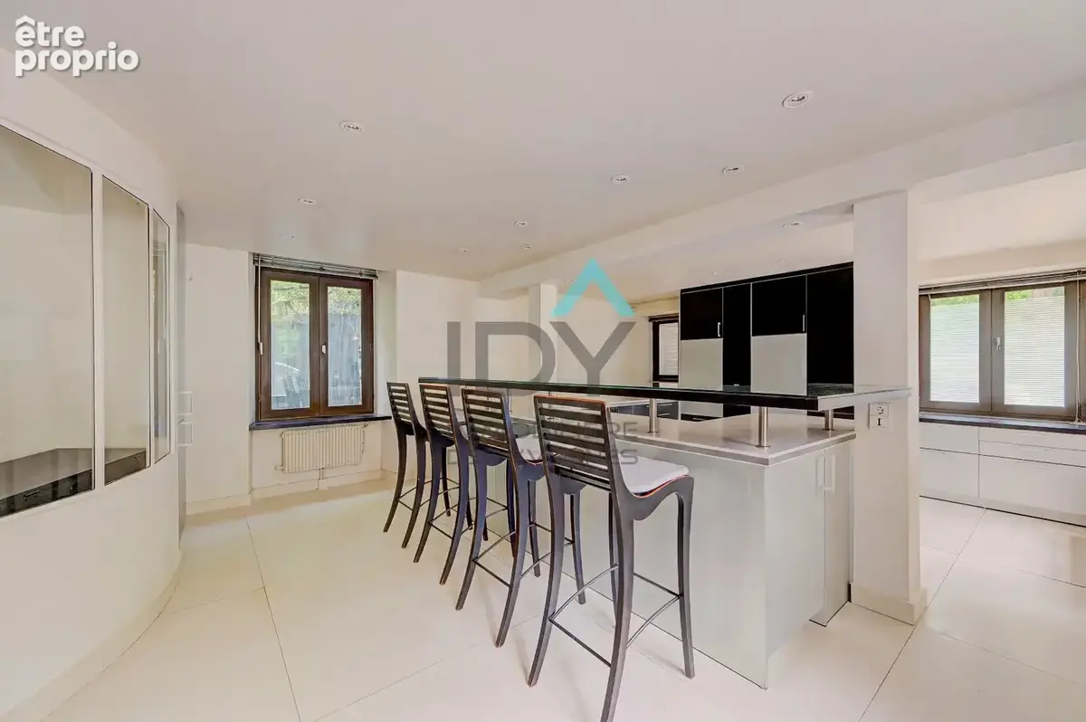 SAINT GERMAIN EN LAYE - Maison 200 m² au calme quartier forêt - photo 15