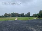 Terrain à SERRES-CASTET