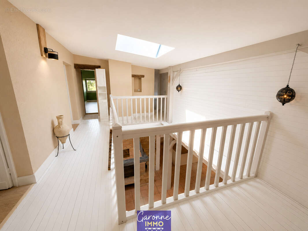 Maison en pierre rénovée avce piscine et vue imprenable - photo 14