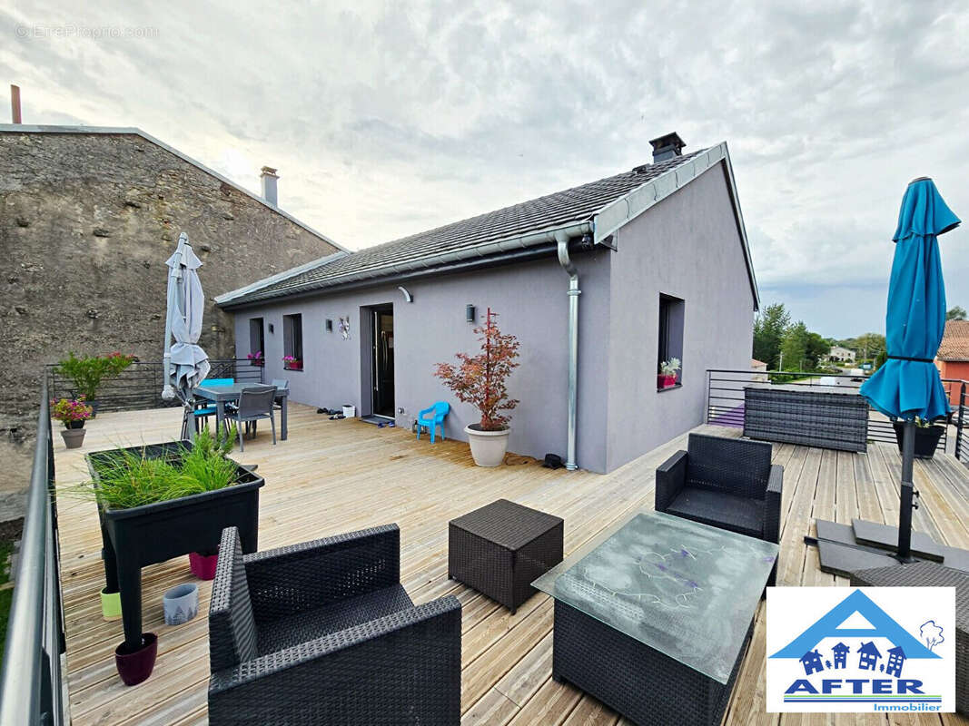 Maison à SAINT-PIERREMONT