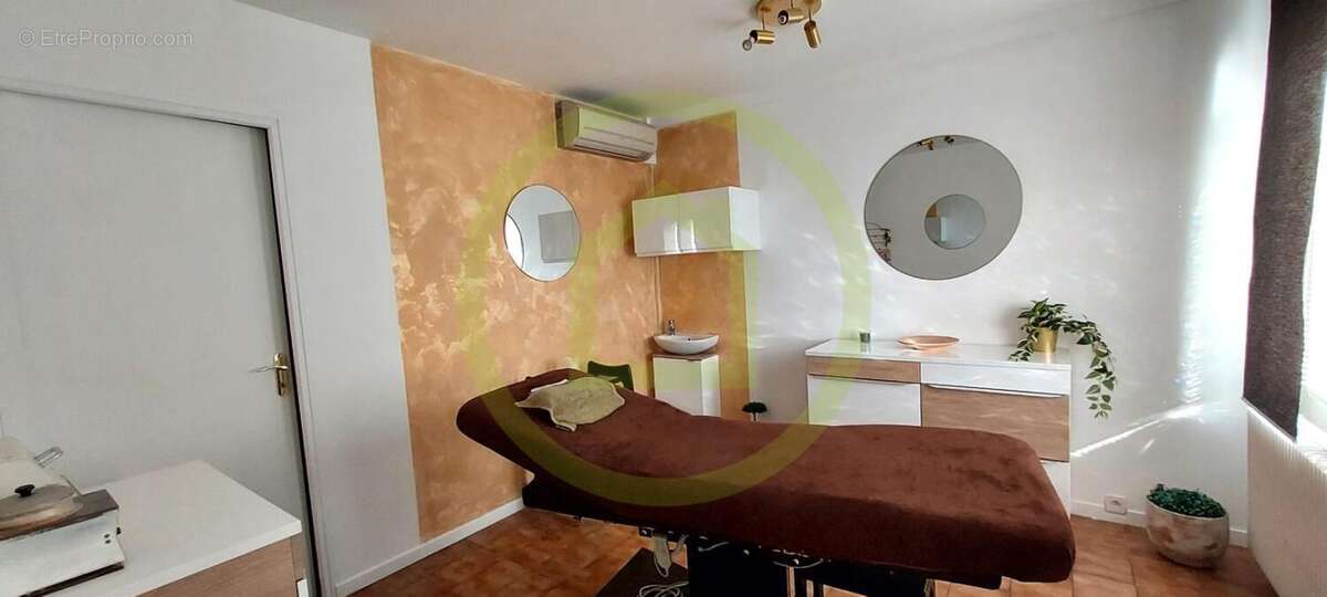 Commerce à ROQUEFORT-LES-PINS