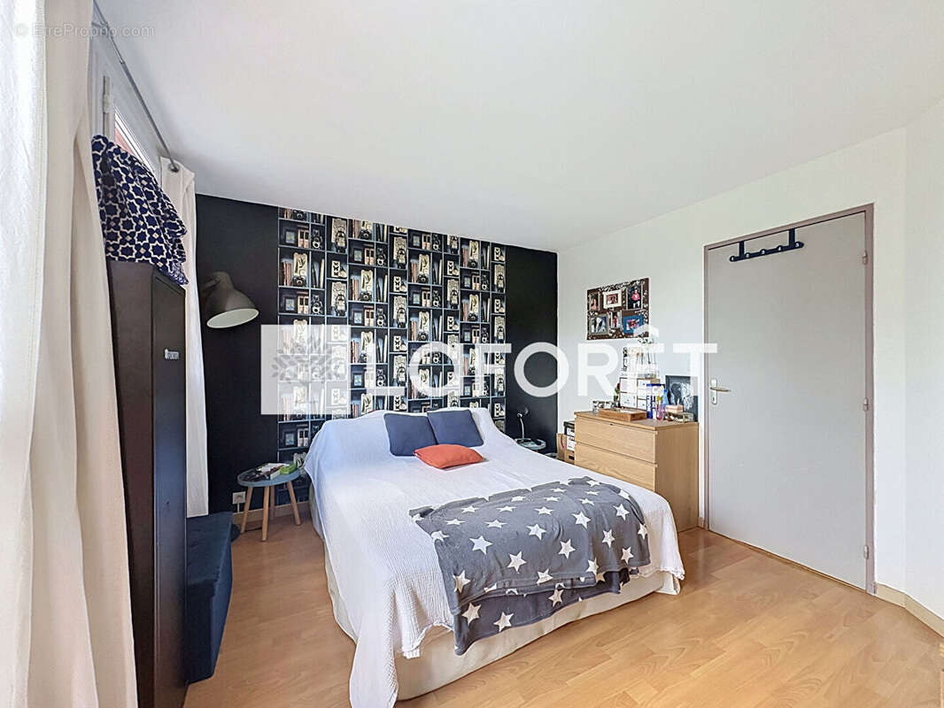 Appartement à COMBS-LA-VILLE