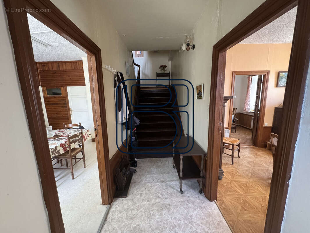 Maison à CHAUMONT-LE-BOURG