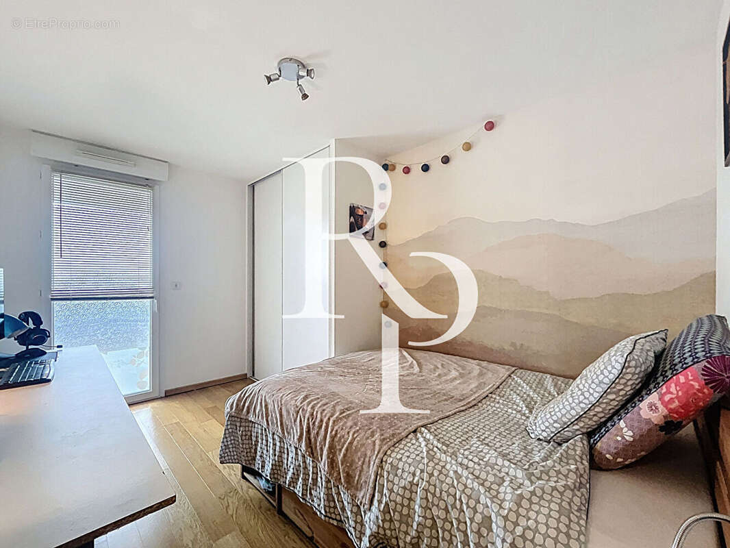 Appartement à CRAPONNE