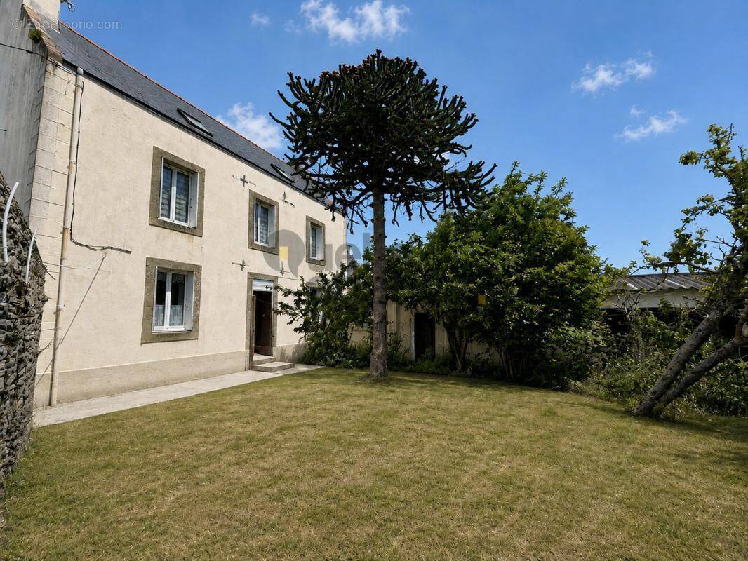 Maison à PLOUHINEC