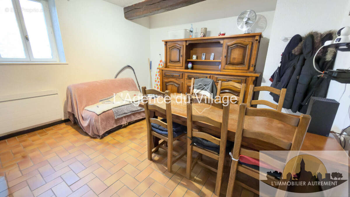 Appartement à MOUY