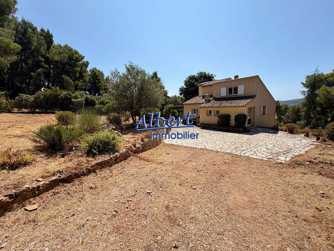Photo Maison à Ollioules au prix de 897 000€