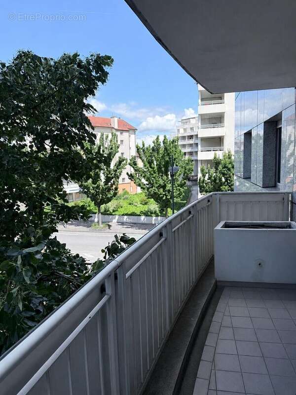 Appartement 73 m² à Annemasse  - photo 3