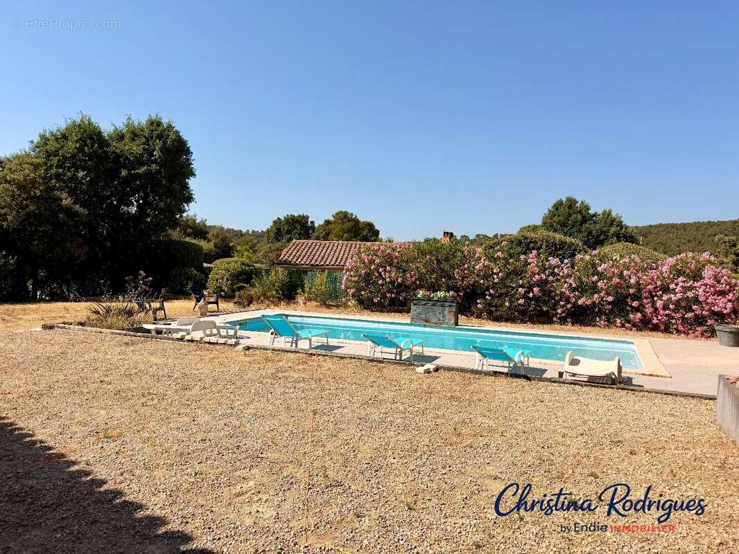 Appartement à SILLANS-LA-CASCADE