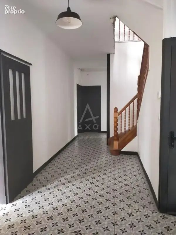 Maison 7 pièces de 276 m² 5 chambres avec piscine et dépendances - photo 9