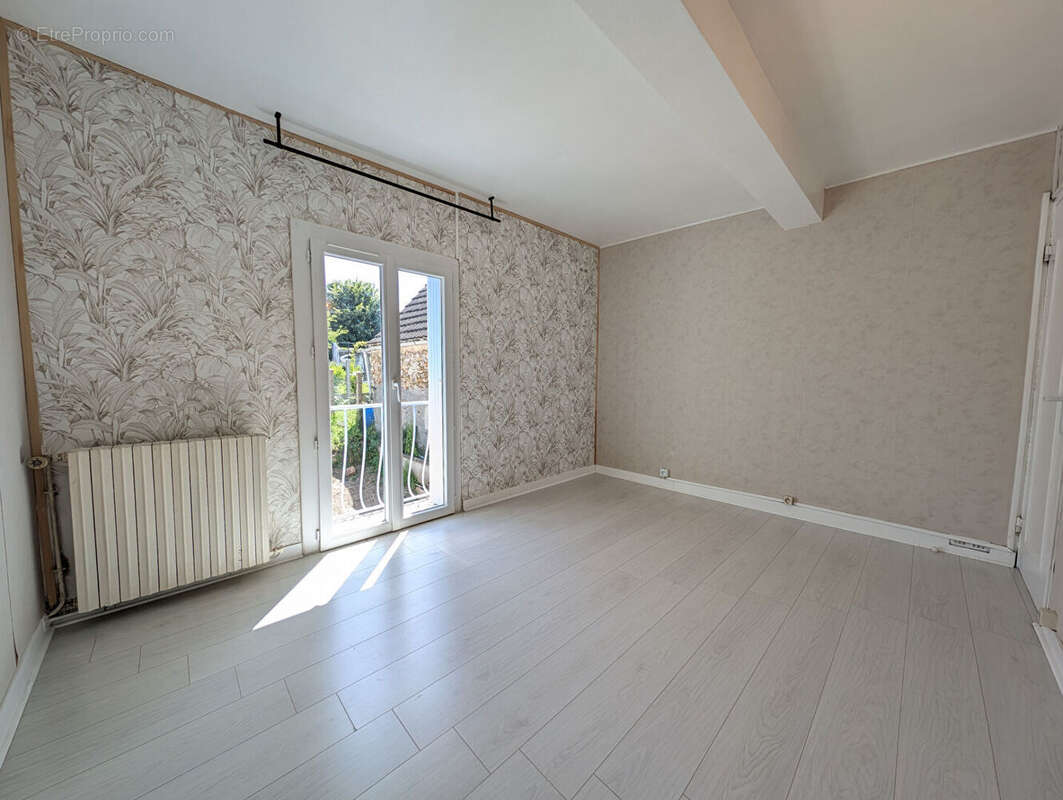 Maison à NANTEUIL-LES-MEAUX