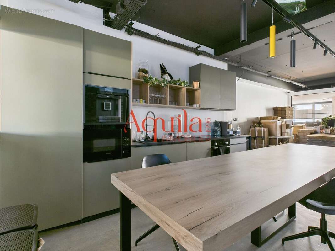 Commerce à LIMONEST