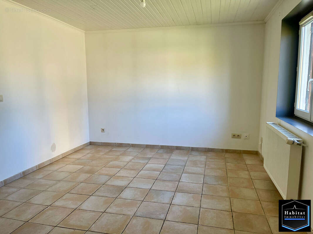 Maison à NANTEUIL-LE-HAUDOUIN