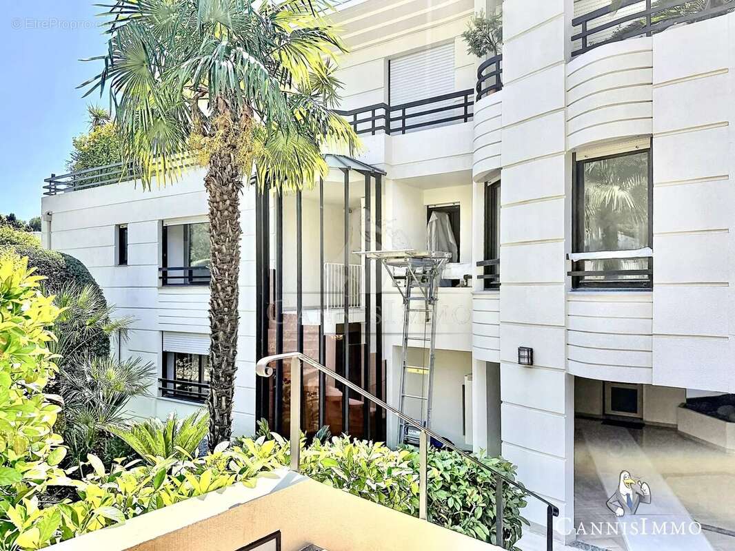 Appartement à LE CANNET