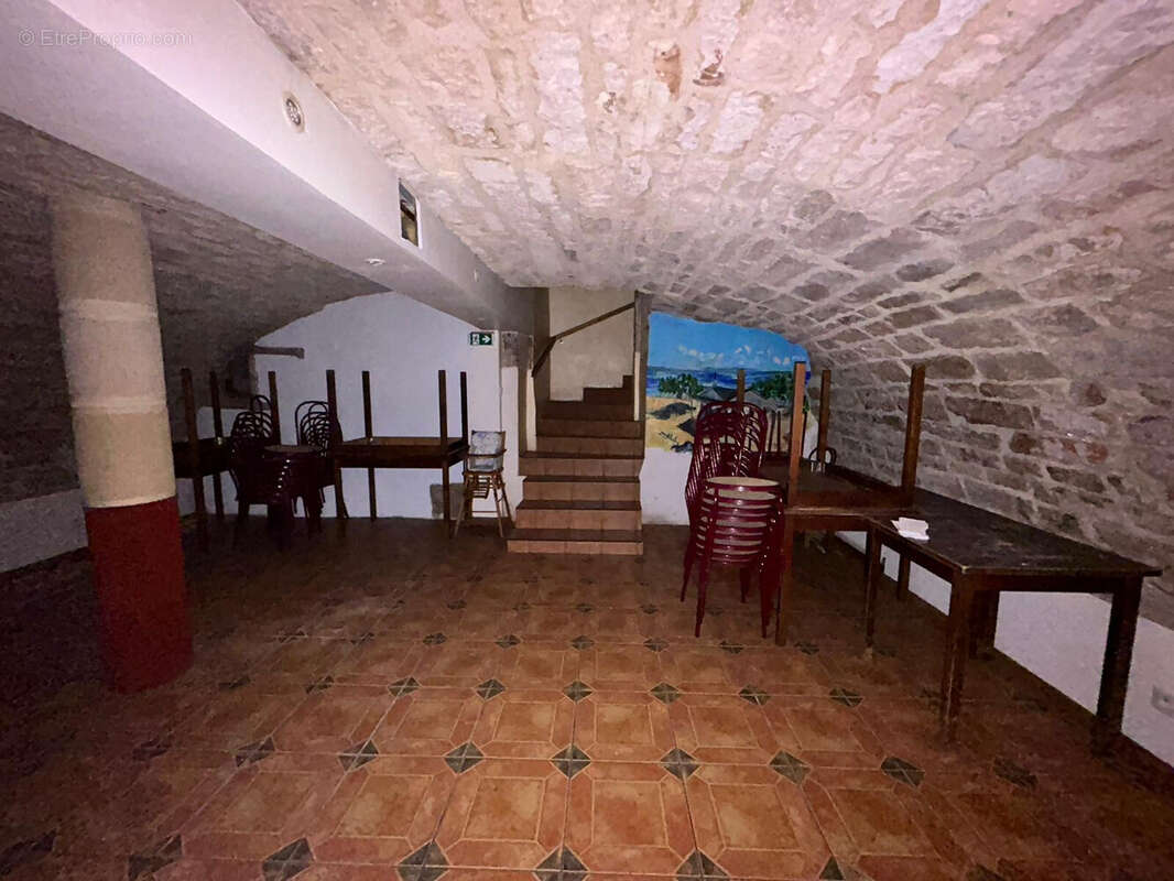 Commerce à NUITS-SAINT-GEORGES