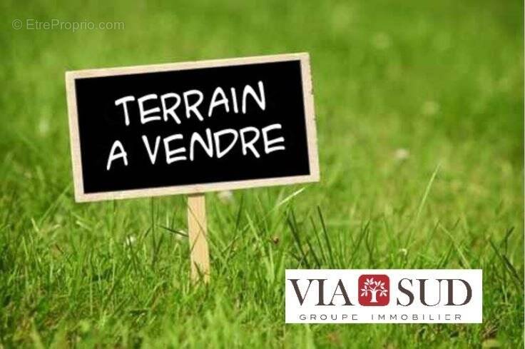 Terrain à SAINT-CHINIAN