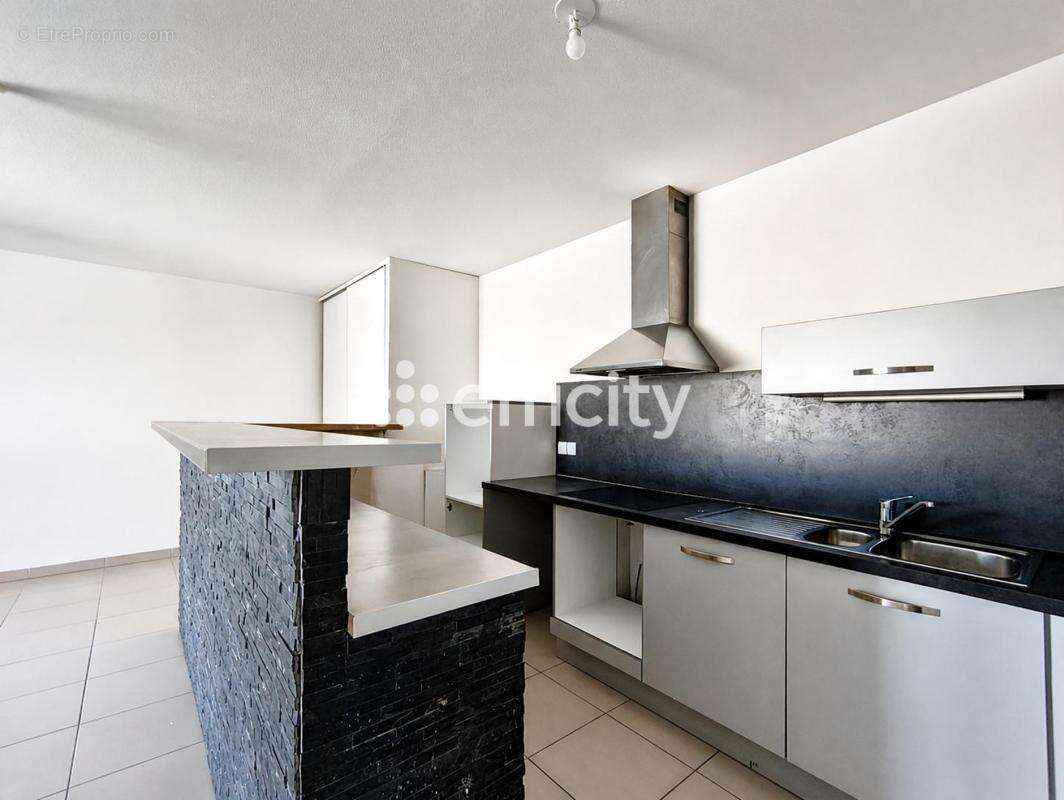 Appartement à JUVIGNAC