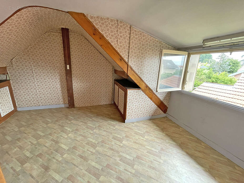 Maison à MONTIGNY-LES-CORMEILLES