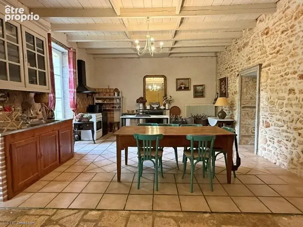 Superbe Presbytère de Caractère avec Magnifiques Jardins, entre Valence-en-Poitou et Vivonne - photo 11