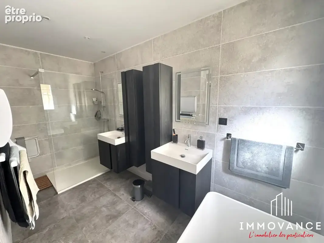 Maison 7 pièces 240 m² à vendre à Saint-Clement-De-Riviere (34980) - photo 7