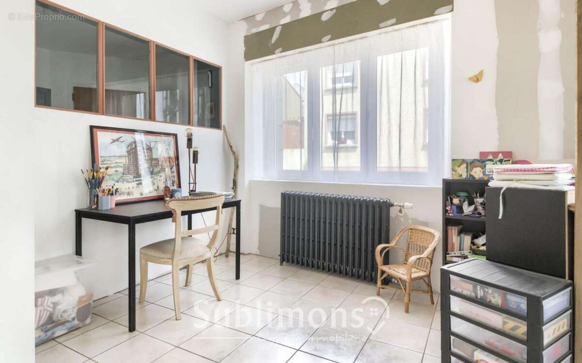 Maison à SAINT-MACAIRE-EN-MAUGES