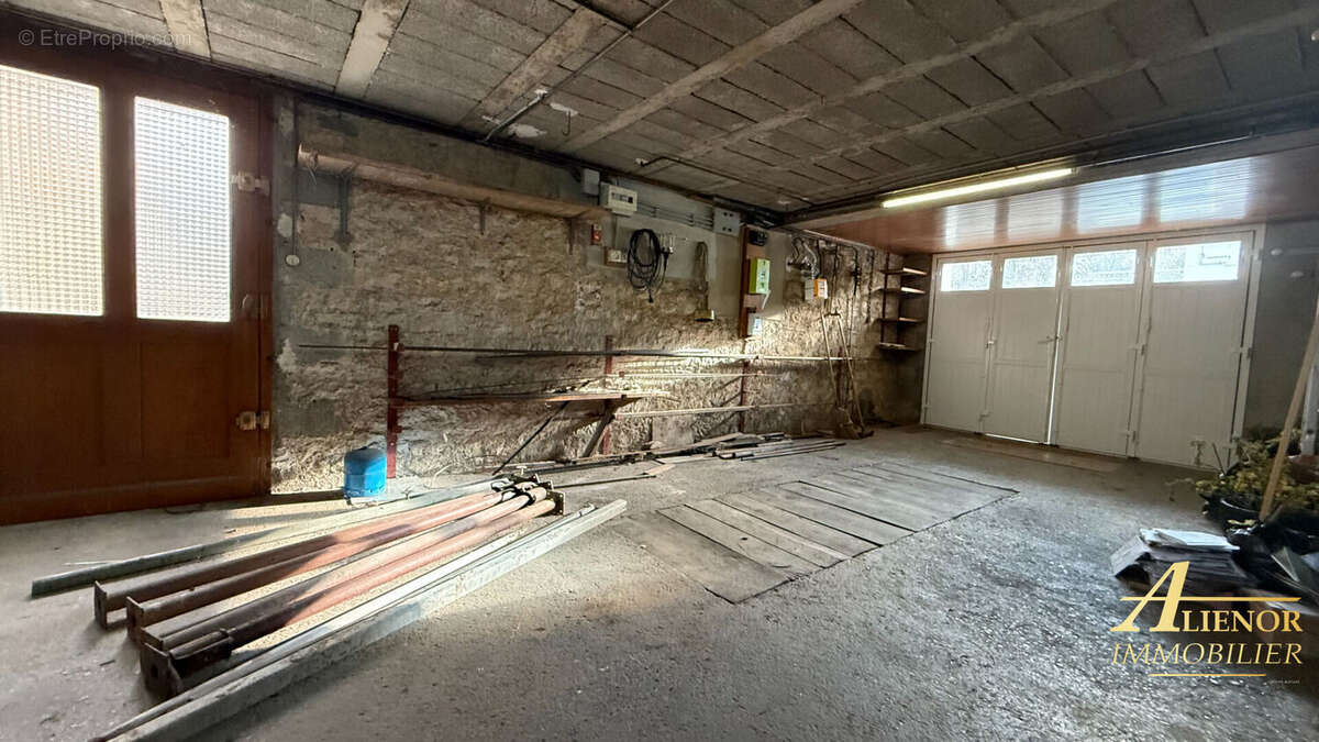 Maison à COULOUNIEIX-CHAMIERS