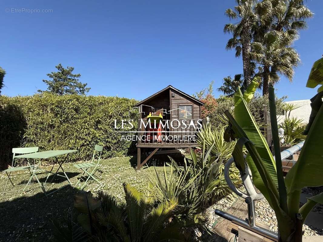 Appartement à LE MUY