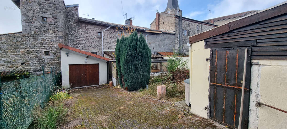 Maison à ESTIVAREILLES