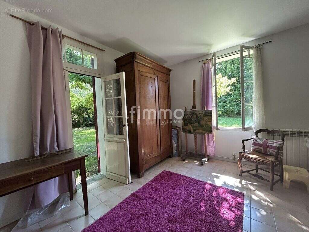 Maison de campagne avec grand jardin et dépendance - photo 9