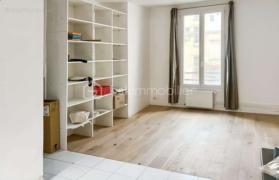 Appartement à LES LILAS