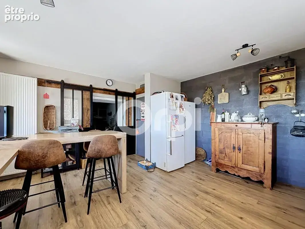  Ensemble immobilier de charme – Deux maisons rénovées – Vue panoramique & piscine – Secteur Hautefort / Excideuil - photo 11